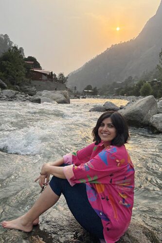 Certified EFT and Access Bars practitioner in Delhi.
